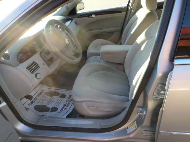 2006 Buick Lucerne GS 460 Sedan 4D