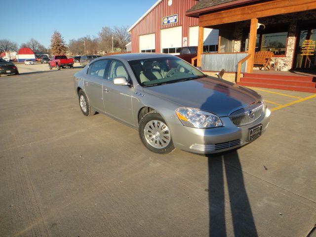 2006 Buick Lucerne GS 460 Sedan 4D