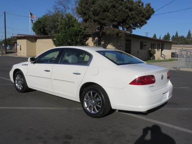 2007 Buick Lucerne Unknown