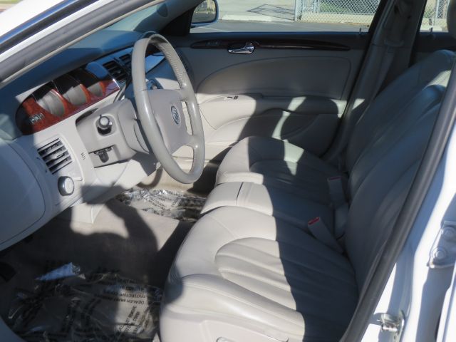 2007 Buick Lucerne Unknown