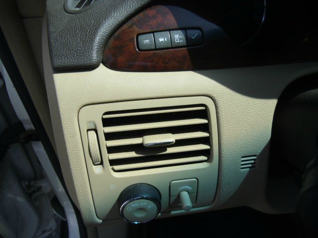 2008 Buick Lucerne GS 460 Sedan 4D