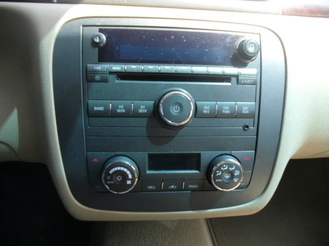 2008 Buick Lucerne GS 460 Sedan 4D