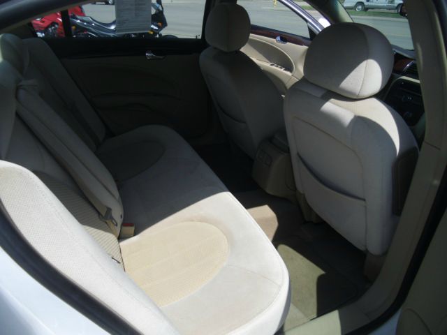 2008 Buick Lucerne GS 460 Sedan 4D