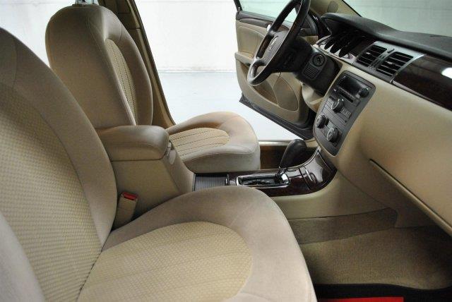 2008 Buick Lucerne SES (
