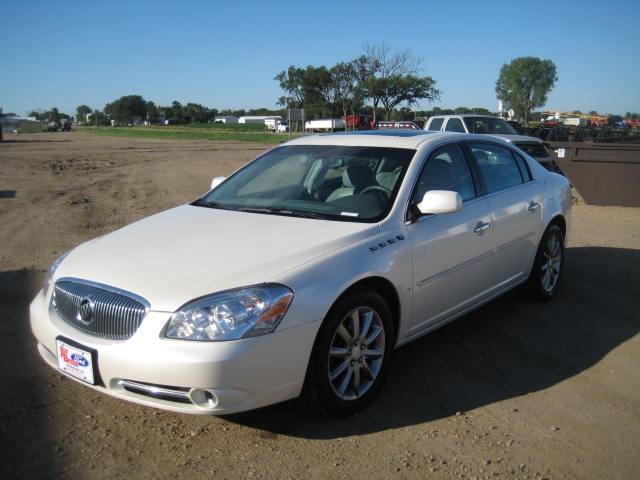 2008 Buick Lucerne GL Sedan 4D