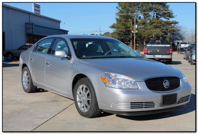 2008 Buick Lucerne All The Whistlesbells
