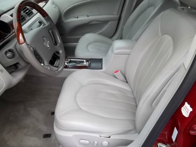 2009 Buick Lucerne 4x4 Xtended Cab