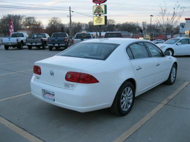 2009 Buick Lucerne Quad Cab SLT Longbox