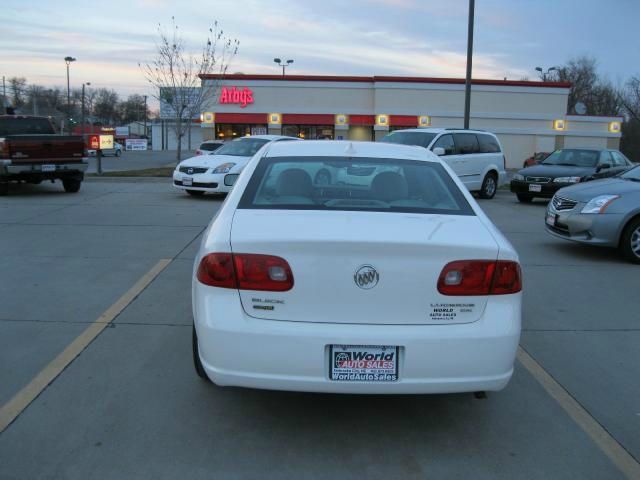2009 Buick Lucerne Quad Cab SLT Longbox