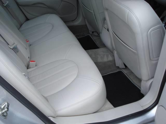 2010 Buick Lucerne 4WD Dbl V6 4x4 Truck