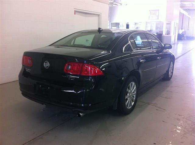 2010 Buick Lucerne Unknown