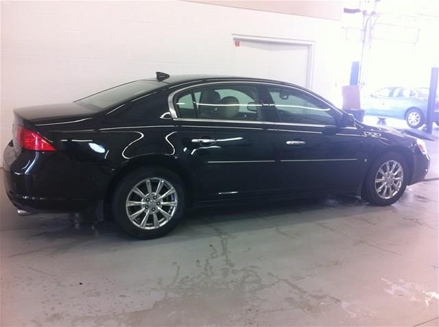 2010 Buick Lucerne Unknown