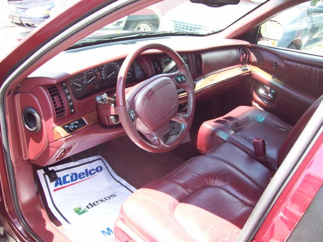 1999 Buick Park Avenue Base