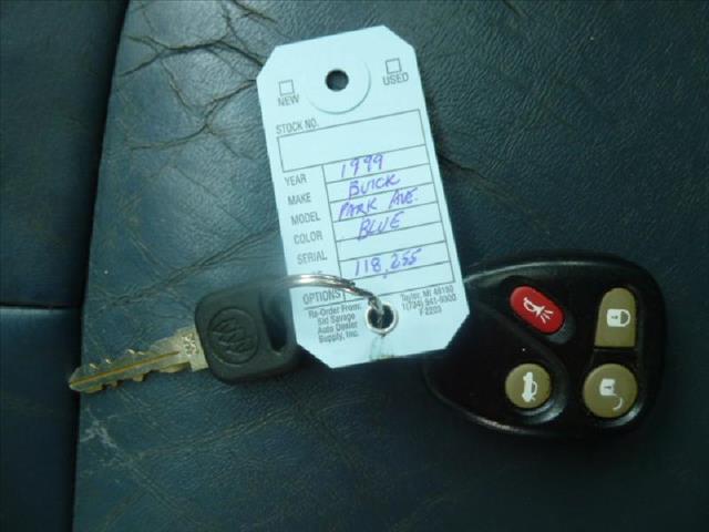 1999 Buick Park Avenue Laranie