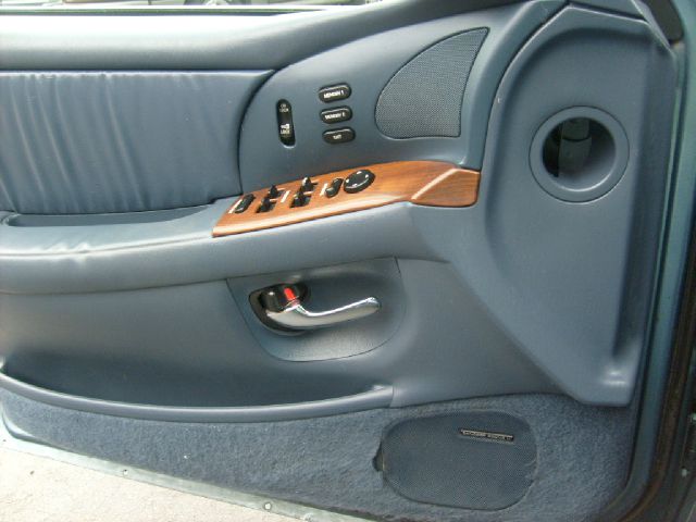 2000 Buick Park Avenue Base