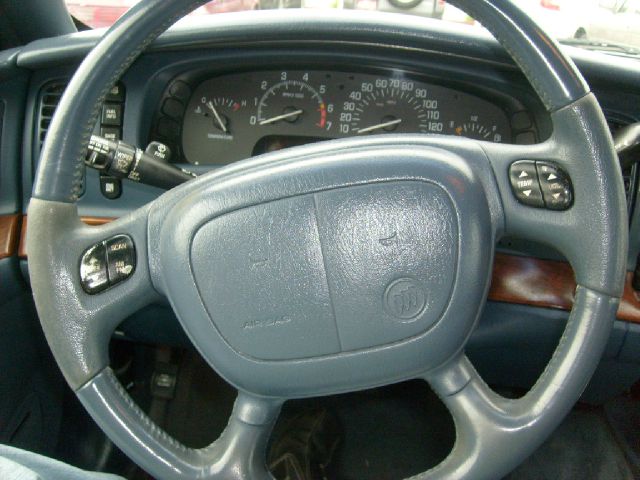 2000 Buick Park Avenue Base