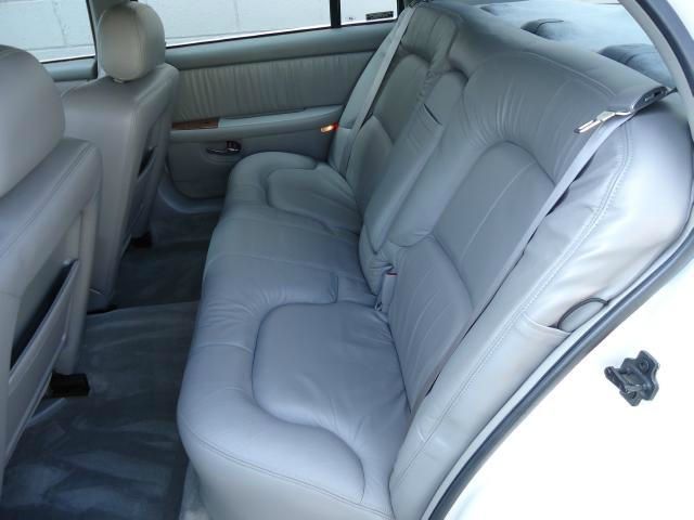 2001 Buick Park Avenue Base