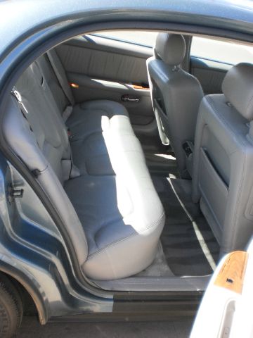 2001 Buick Park Avenue Base