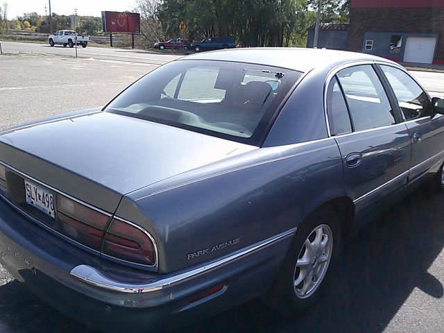2001 Buick Park Avenue Base