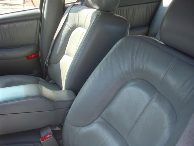 2001 Buick Park Avenue SE Sedan