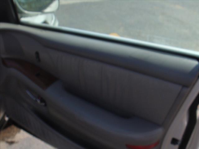 2001 Buick Park Avenue SE Sedan