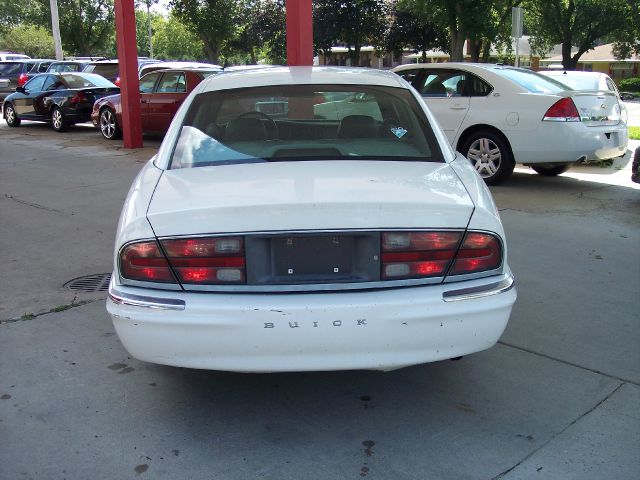 2001 Buick Park Avenue Base