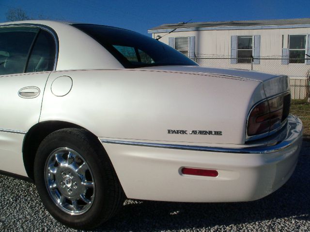 2003 Buick Park Avenue Unknown