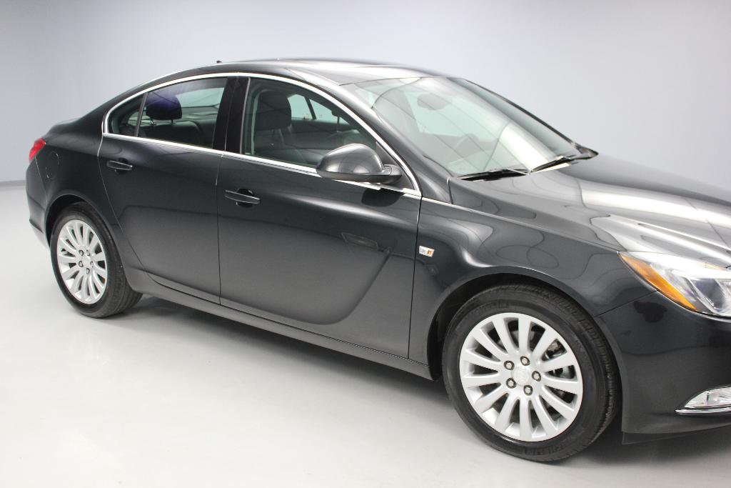 2011 Buick REGAL SLT 5.7 HEMI 4WD W/20 INCH Wheels