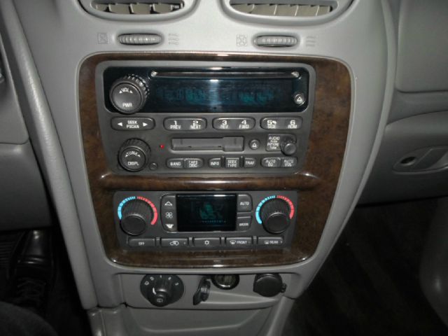 2004 Buick Rainier Clean Carfax - ONE Owner