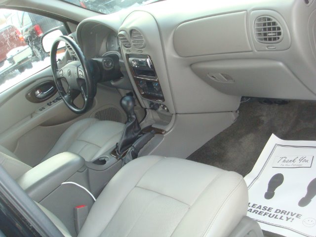 2004 Buick Rainier EX - DUAL Power Doors