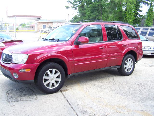 2004 Buick Rainier Limited-sunroof-4wd-2nd Bench-leather-cd/tape