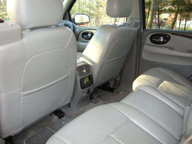 2005 Buick Rainier Crew-short-ltz-sunroof-20 INCH Rims-1 Owner