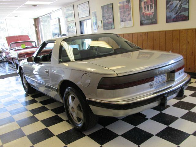1990 Buick Reatta 4dr 2.5L Turbo W/sunroof/3rd Row AWD SUV
