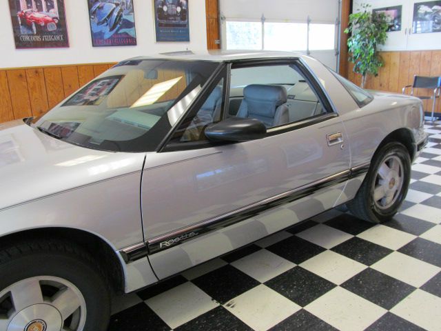 1990 Buick Reatta 4dr 2.5L Turbo W/sunroof/3rd Row AWD SUV