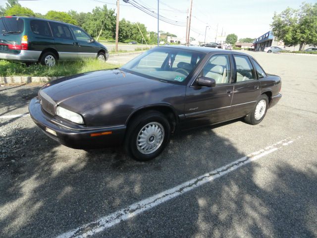 1995 Buick REGAL SLE 2WD Coupe