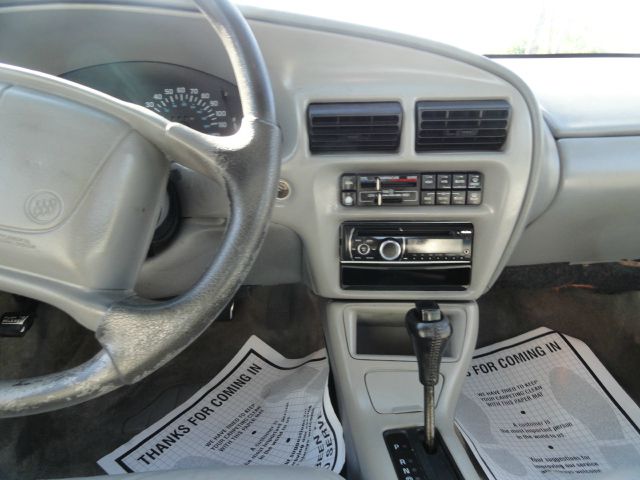 1995 Buick REGAL SLE 2WD Coupe