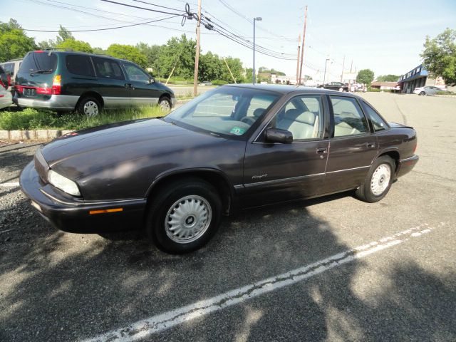 1995 Buick REGAL SLE 2WD Coupe