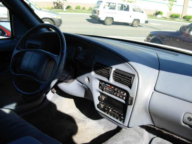 1995 Buick REGAL SLE 2WD Coupe