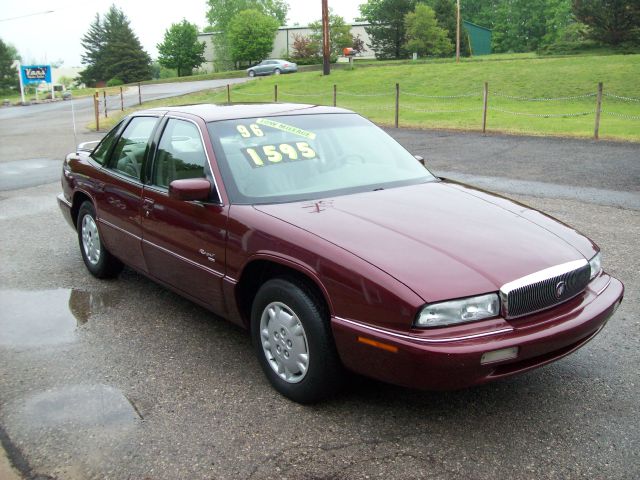 1996 Buick REGAL 4dr Sdn GXE Auto