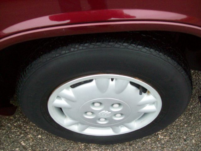 1996 Buick REGAL 4dr Sdn GXE Auto