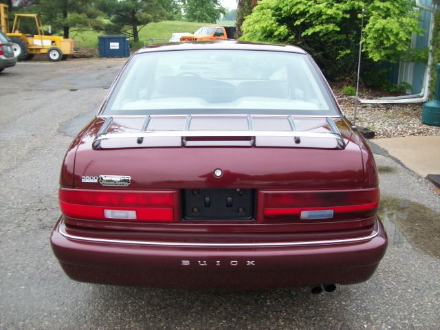 1996 Buick REGAL 4dr Sdn GXE Auto