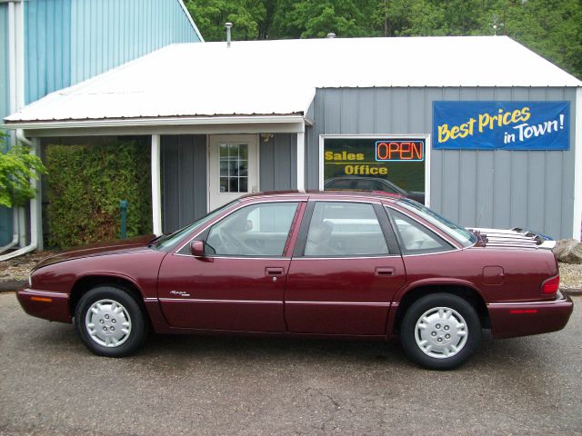 1996 Buick REGAL 4dr Sdn GXE Auto