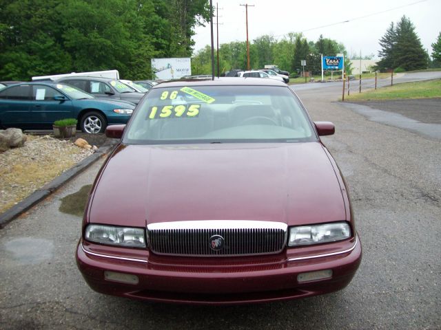 1996 Buick REGAL 4dr Sdn GXE Auto
