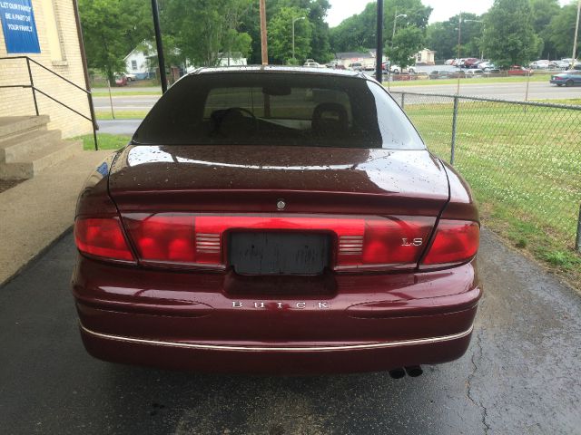 1999 Buick REGAL Blk Ext With Silver Trin