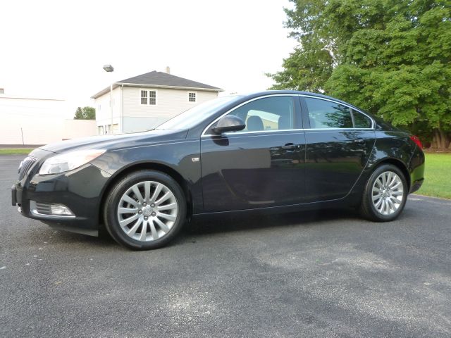 2011 Buick REGAL Diesel 2WD Eddie Bauer