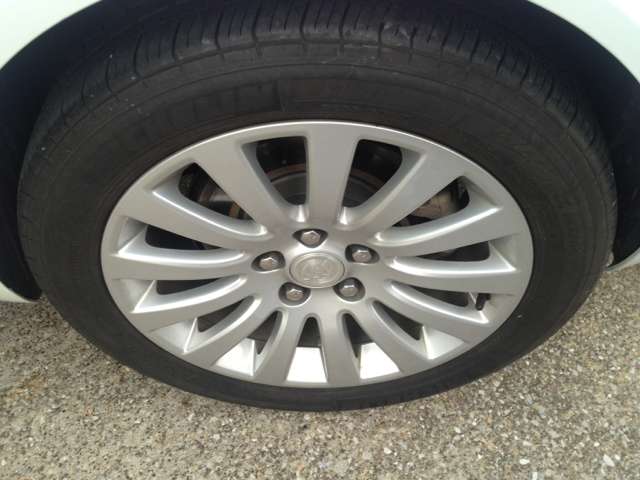 2011 Buick REGAL SLE Ext. Cab 3-door Short Bed 4WD