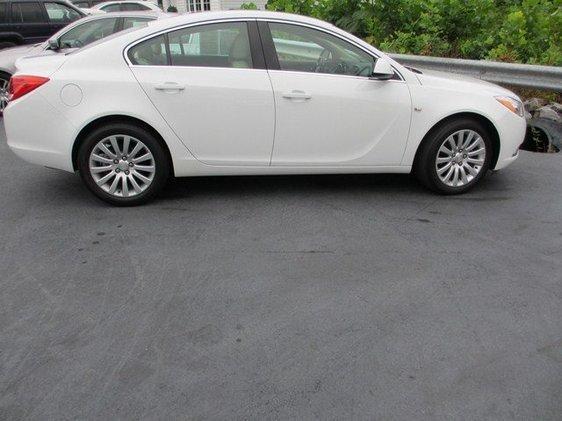 2011 Buick REGAL Diesel 2WD Eddie Bauer