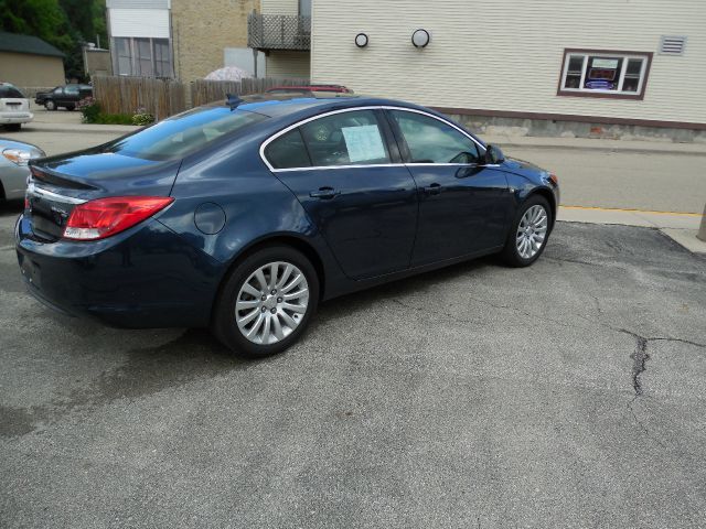 2011 Buick REGAL Diesel 2WD Eddie Bauer