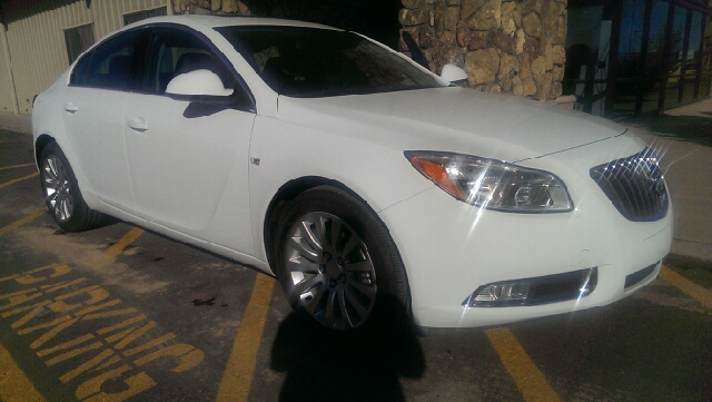 2011 Buick REGAL Diesel 2WD Eddie Bauer