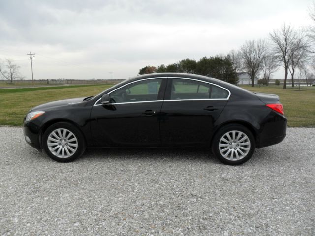 2012 Buick REGAL Base